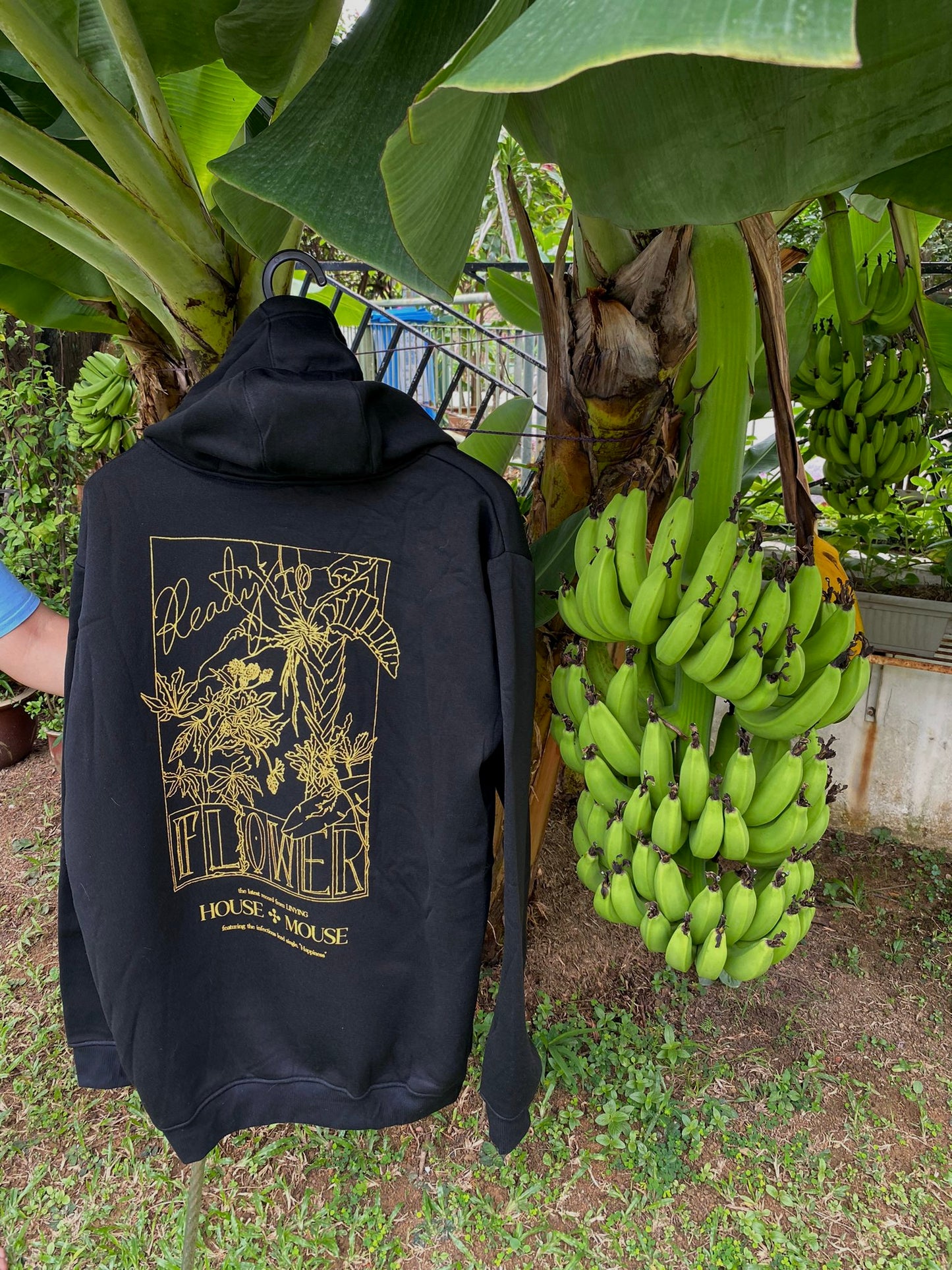 Ripened & Organic Embroidery Pullover